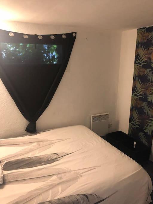 Logement Appartement Bourget Ле Бурже Екстериор снимка